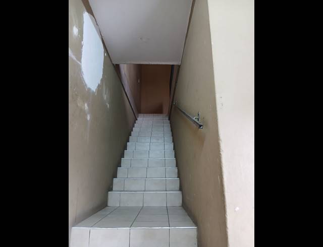 800M² BUILDING FOR SALE IN SPARKS ESTATE